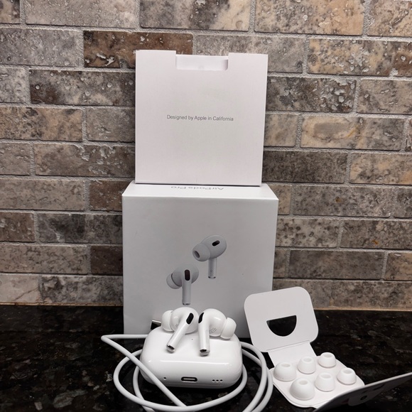 Apple AirPods Pro 2’s with White Charging Case